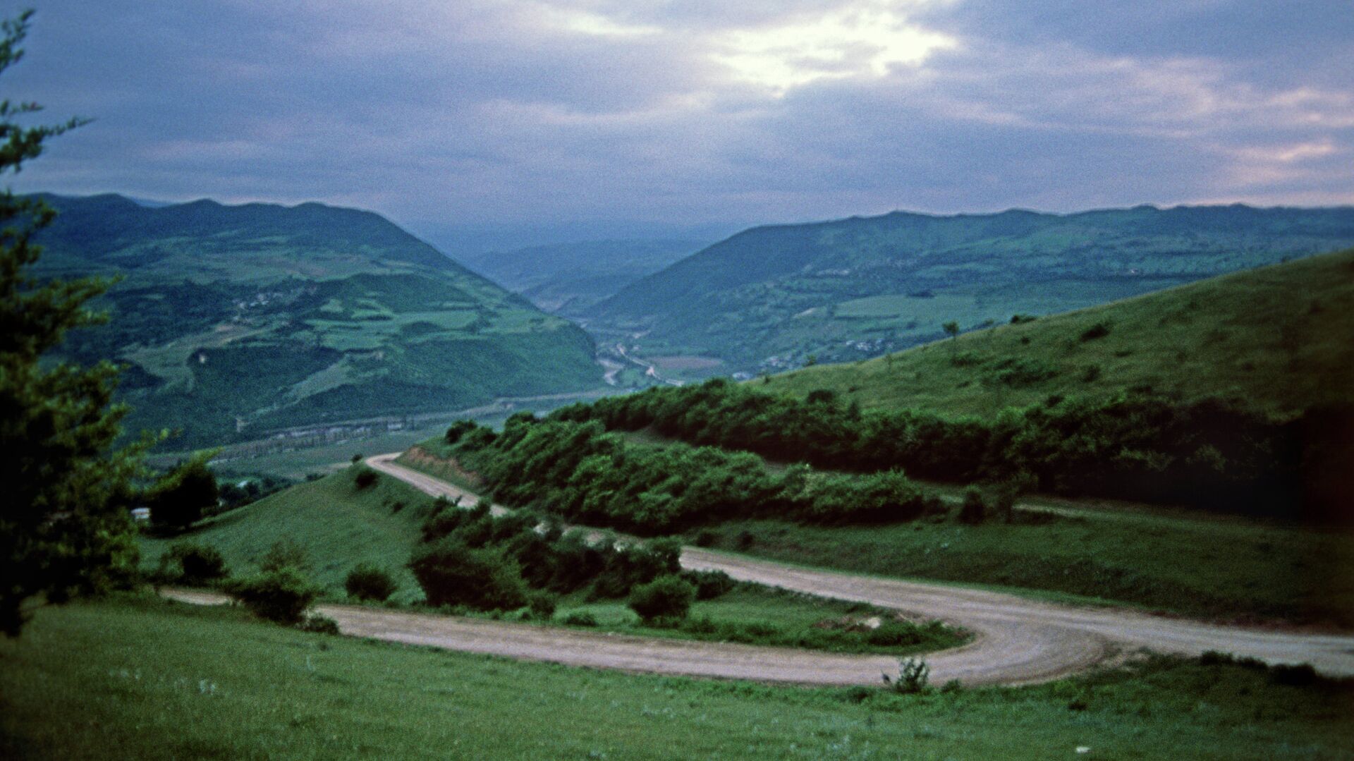 Трасса в горах Дагестана - РИА Новости, 1920, 14.06.2022