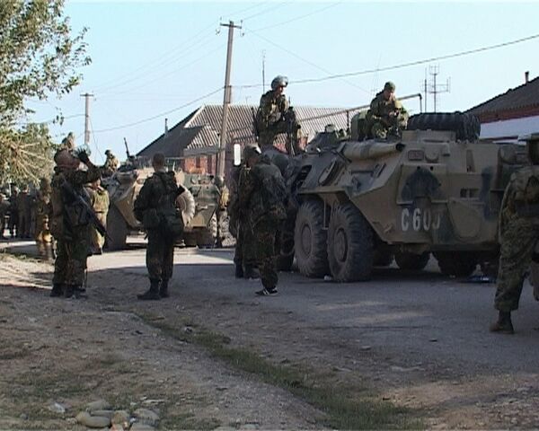 Один силовик убит и 10 ранены в ходе спецоперации в Чечне 