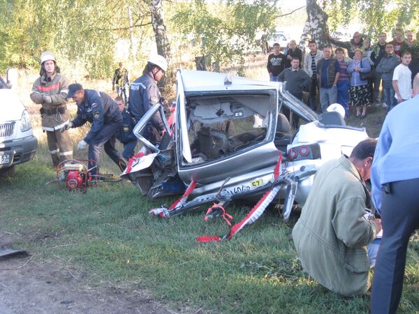 Семь человек погибли в ДТП по дороге на свадьбу в Дагестане своими руками