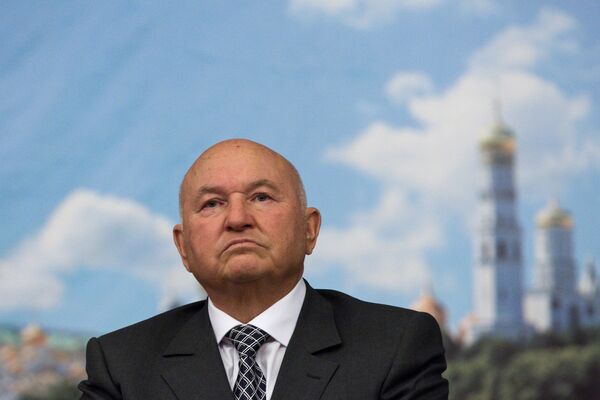 Мэр Москвы Юрий Лужков отправлен в отставку