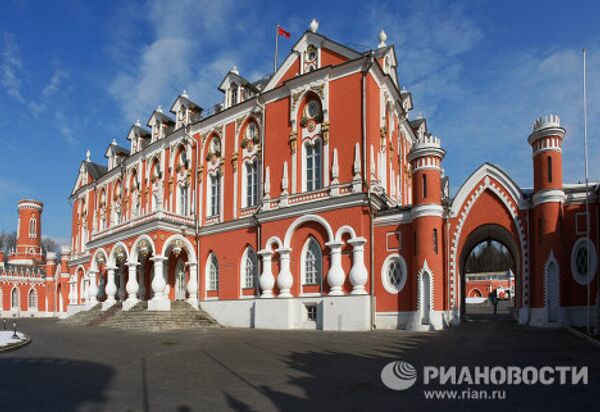 Петровской путевой дворец открылся после 10-летней реконструкции