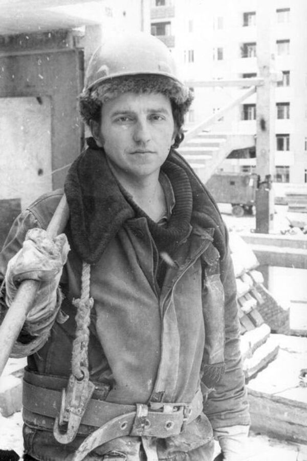 Владимир Шахрин, монтажник нулевых циклов, 1983 год
