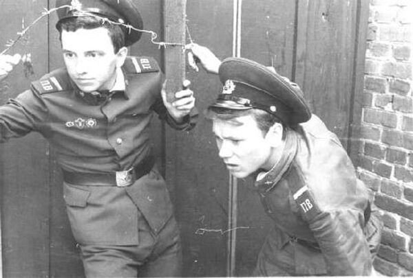 Владимир Шахрин и Владимир Бегунов во время службы в армии