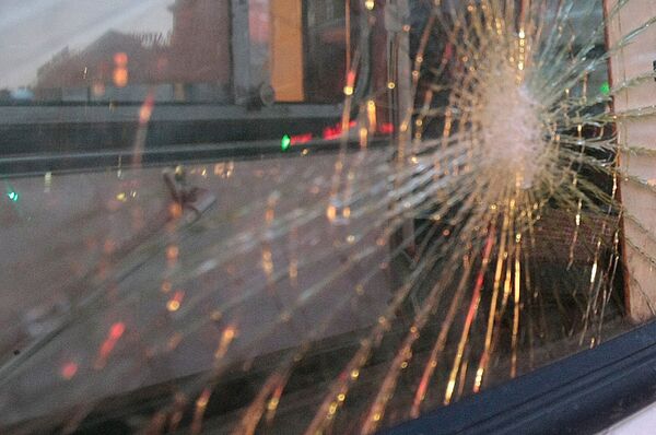 Пассажирский автобус обстрелян в Перми, никто не пострадал