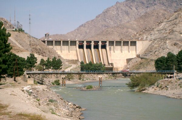 Гидростанция Наглу в отрогах гор долины Соруби в Афганистане