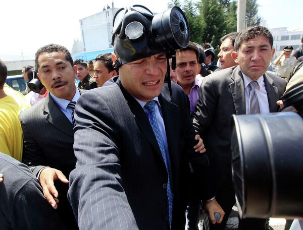 Президент Эквадора после атаки на него во время переговоров с митингующими