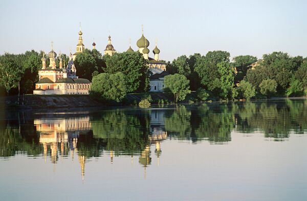 Угличский кремль на берегу Волги