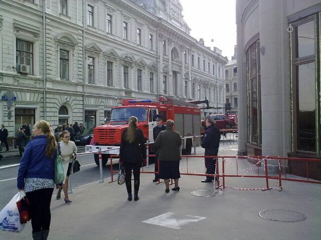 Пожар в здании на улице Ильинка в центре Москвы