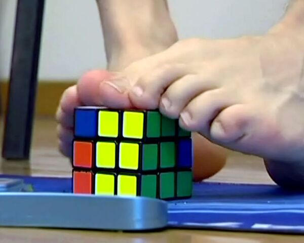 Кубик Рубика собирали ногами на Чемпионате Европы