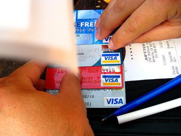Власти США подали в суд на American Express, MasterCard и Visa