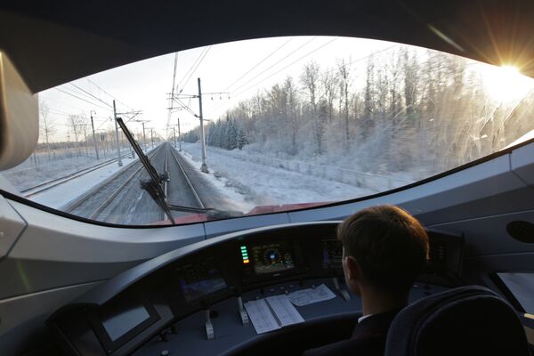 Первая высокоскоростная магистраль Москва-Петербург появится в 2014 г