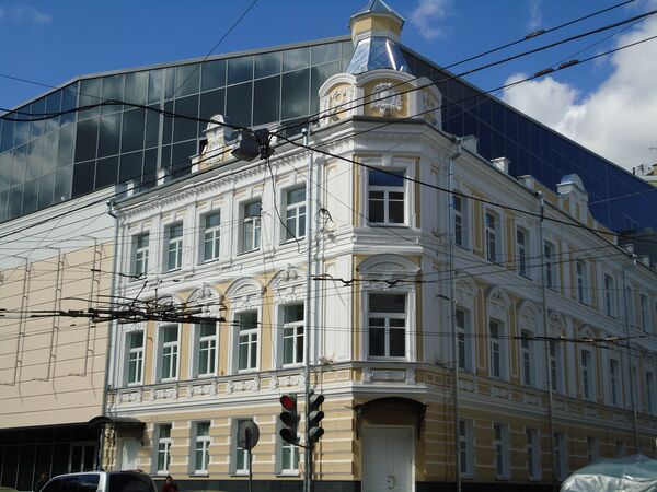 Здание Мультимедиа Арт Музея на улице Остоженка