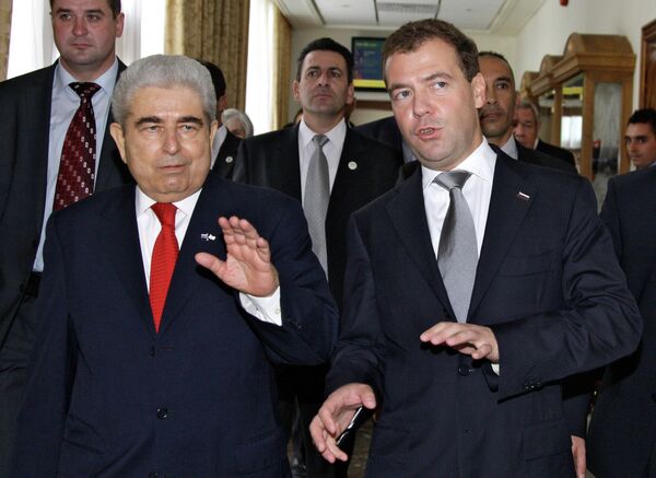 Президент России Дмитрий Медведев с президентом Республики Кипр Димитриосом Христофиасом
