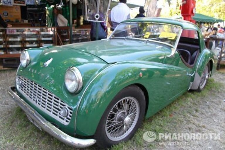 Автомобиль Triumph TR3A (1960), представленный на континентальной выставке ретро-автомобилей Автоклассика-2010 в Аргентине.