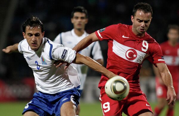 Игровой момент матча сборных Азербайджана и Турции