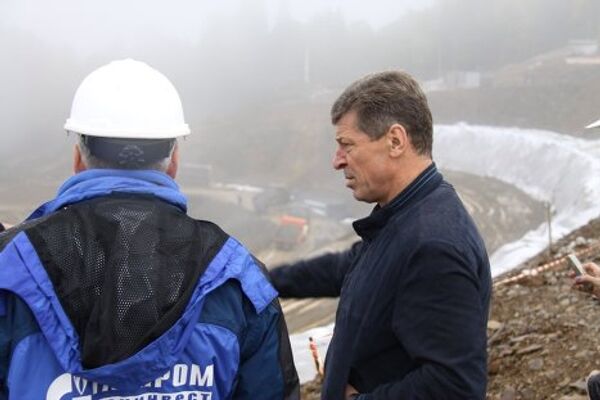 Заместитель председателя правительства РФ Дмитрий Козак на строительстве биатлонного комплекса в Сочи, 11 октября