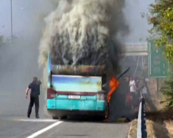 Автобус, перевозивший баскетболисток, загорелся на ходу