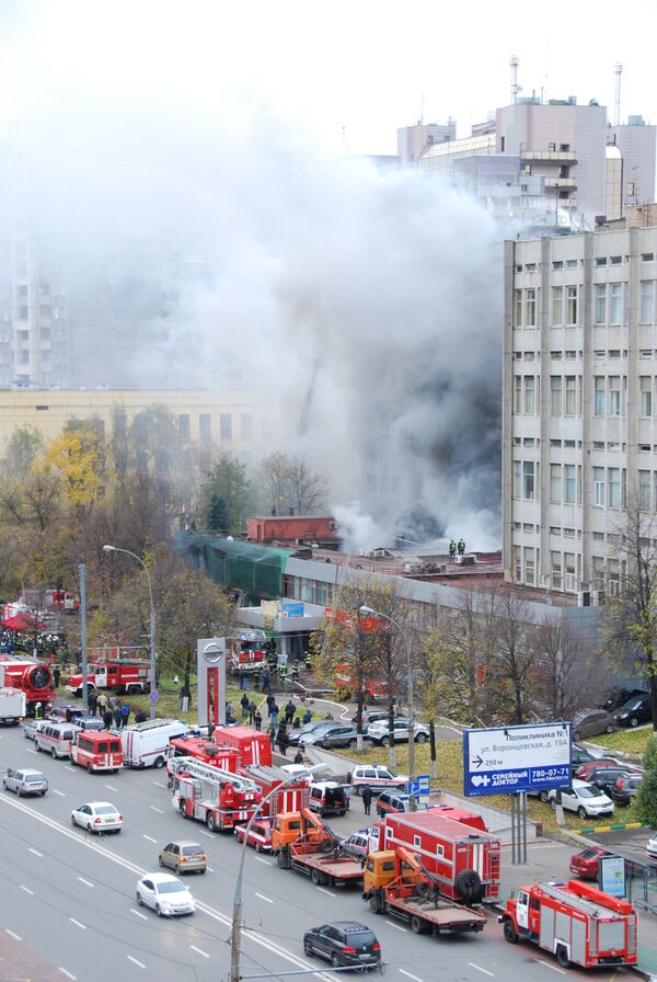 Девять человек пострадали при пожаре в центре Москвы в четверг