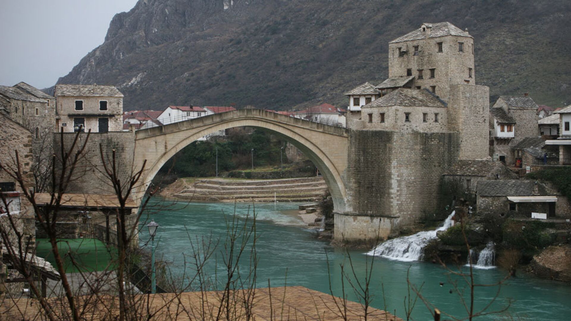 Вид на Старый Мост в Мостаре, Босния и Герцоговина - РИА Новости, 1920, 25.10.2021