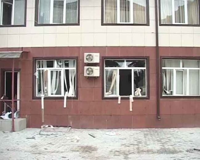 Террористы прорвались в парламент Чечни и подорвали себя