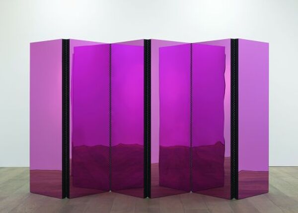 Работа Тома Барра «Приятно застывший» на выставке New Decor