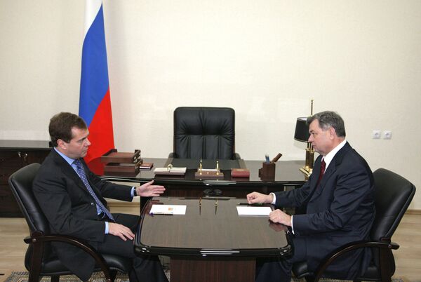 Президент РФ Д.Медведев встретился с губернатором Калужской области А.Артамоновым