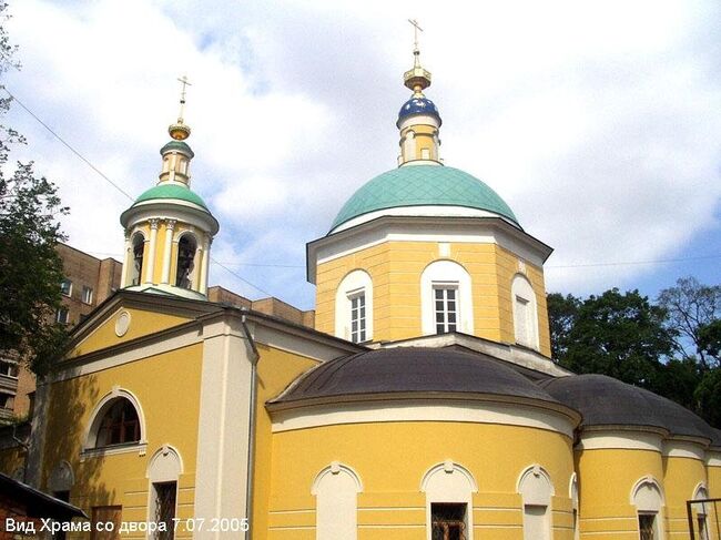 Храм Тихвинской иконы Божией Матери в Сущеве