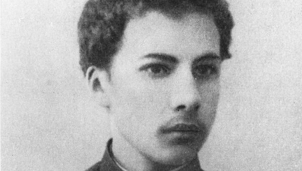 Писатель и поэт Андрей Белый. Фото 1899 года.