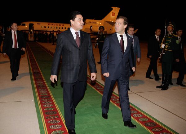 Встреча Дмитрия Медведева в аэропорту города Туркменбаши
