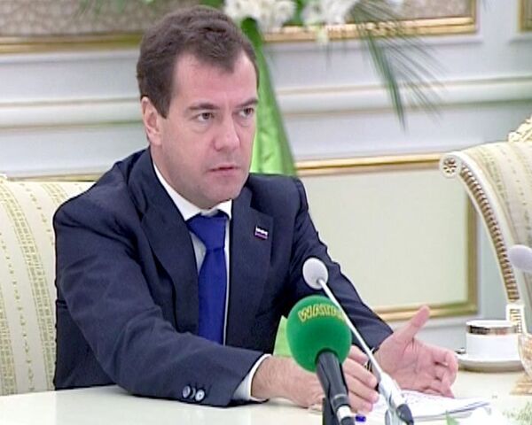 С проблемами Каспия разберемся сами – Медведев
