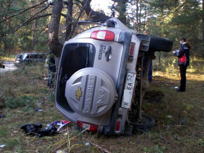 ДТП с участием автомобиля Нива-Шевроле на автодороге Бор-Макарьево