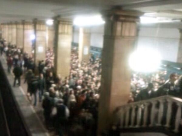 В час-пик в Москве встало метро