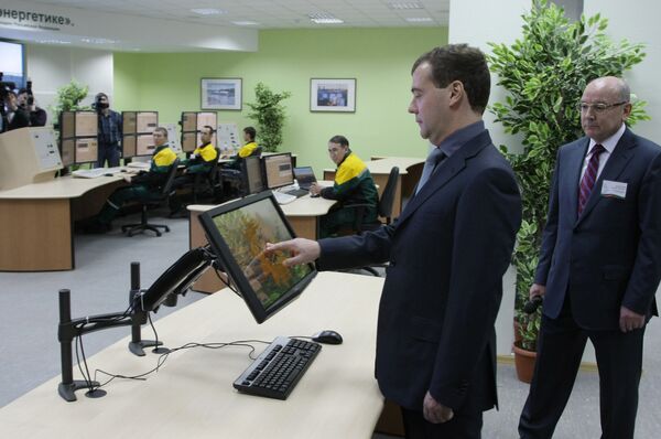 Дмитрий Медведев принял участие участие в церемонии запуска первой установки нефтеперерабатывающего комплекса ТАНЕКО.