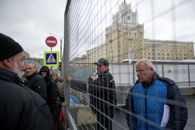 Акция против раскопок прошла на Триумфальной площади