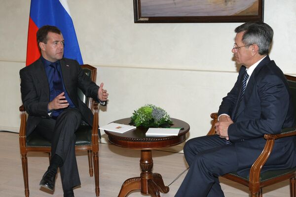 Президент РФ Д.Медведев и астраханский губернатор А.Жилкин