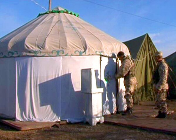 Казахские десантники привезли с собой домашнюю юрту на учения ОДКБ