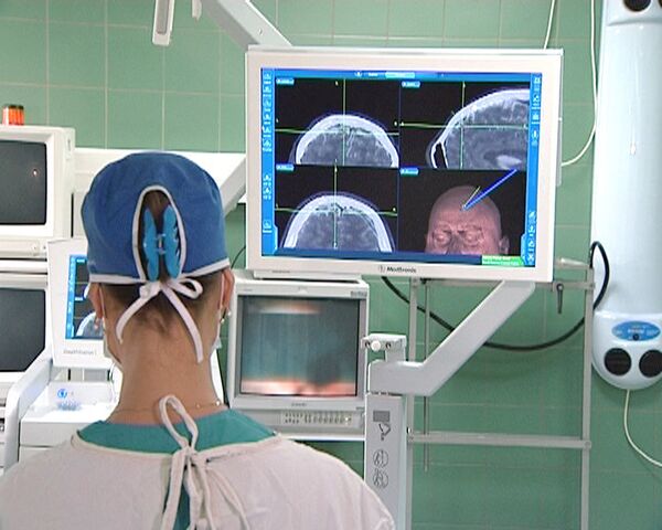 Хирурги Склифа оперируют мозг, используя навигатор и 3D-технологии 