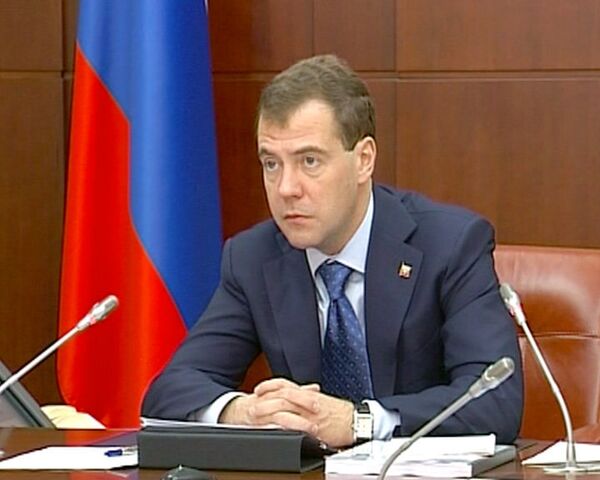 Медведев потребовал не допустить необоснованного роста тарифов ЖКХ