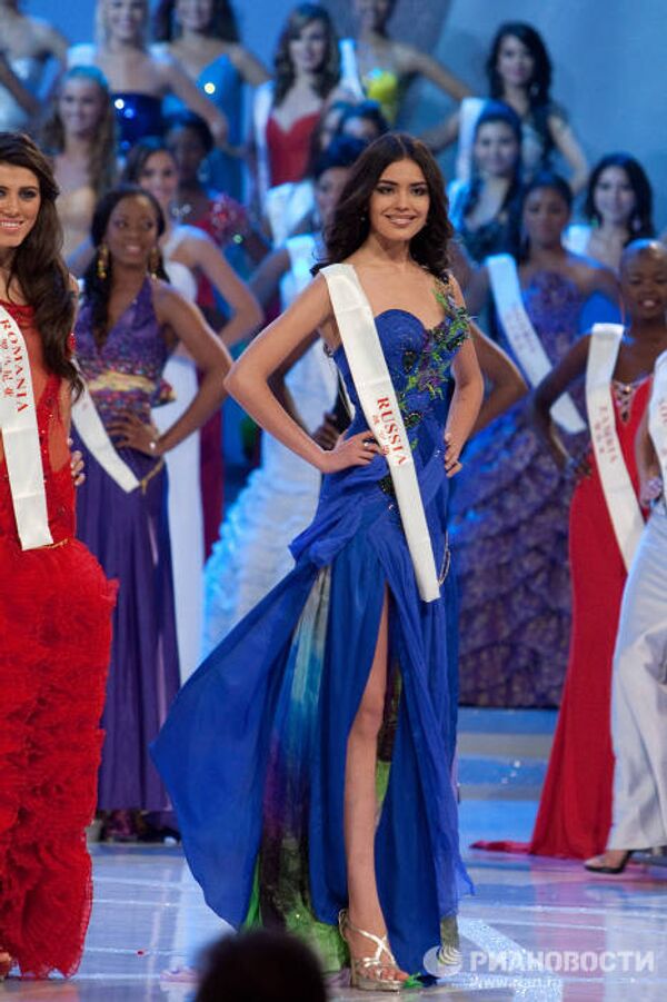 Российская участница Ирина Шарипова на международном конкурсе красоты Miss World 2010 в Китае