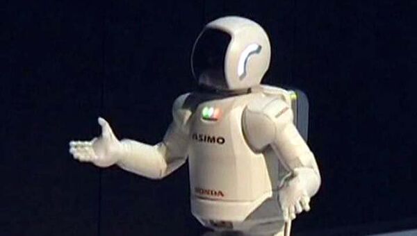 Человекоподобный робот ASIMO отплясывал на своем 10-летнем юбилее 