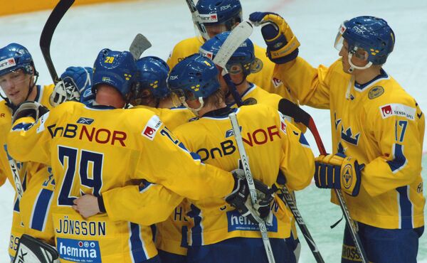 Три хоккеиста Нефтехимика вызваны в сборную Швеции на Кубок Карьяла