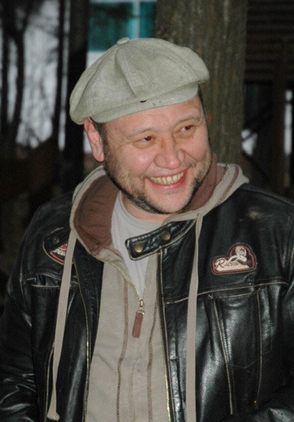 Актер Юрий Степанов