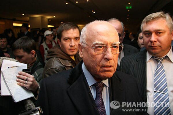 Посол РФ в Украине Виктор Черномырдин во время срыва демонстрации фильма Война 08.08.08 в отеле Хаят