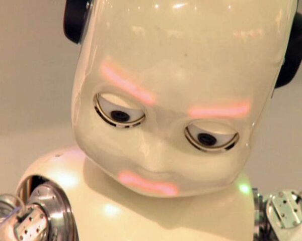 Итальянские ученые представили самообучающегося робота-ребенка