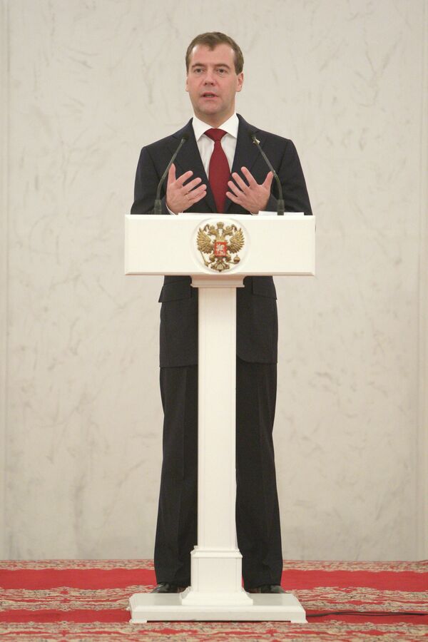 Президент РФ Д.Медведев вручил в Кремле государственные награды иностранным гражданам