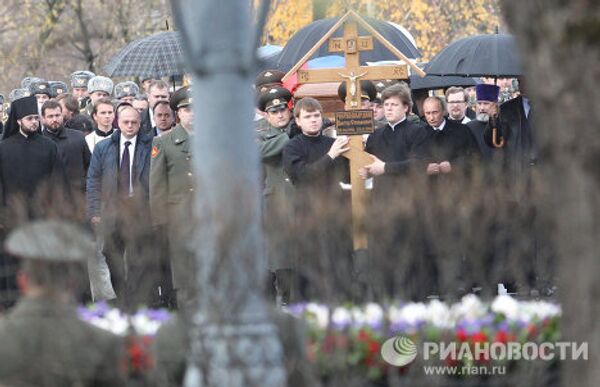 Похороны экс глава правительства РФ В.Черномырдина на Новодевичьем кладбище