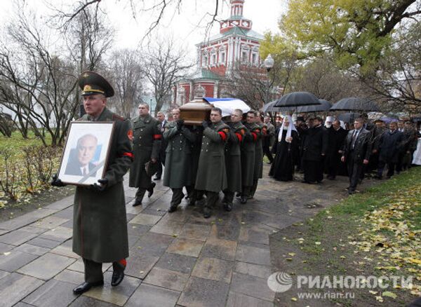 Похороны экс главы правительства РФ В.Черномырдина состоялись на Новодевичьем кладбище