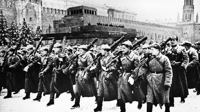 Парад на Красной площади в Москве 7 ноября 1941 года