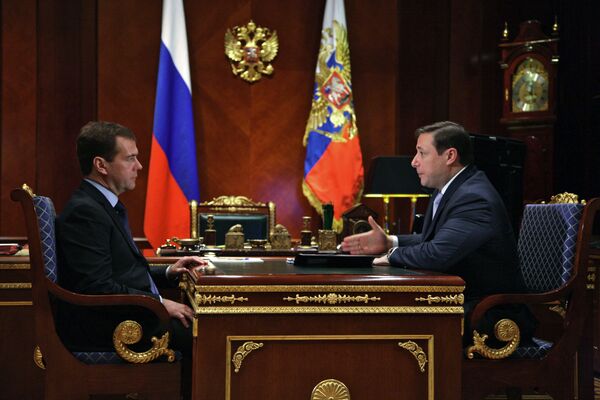 Президент РФ Д.Медведев провел встречу с полпредом президента РФ А.Хлопониным
