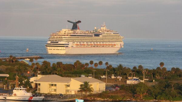 Круизный лайнер Carnival Splendor